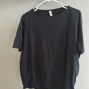 Lululemon Back in Action, Size 8